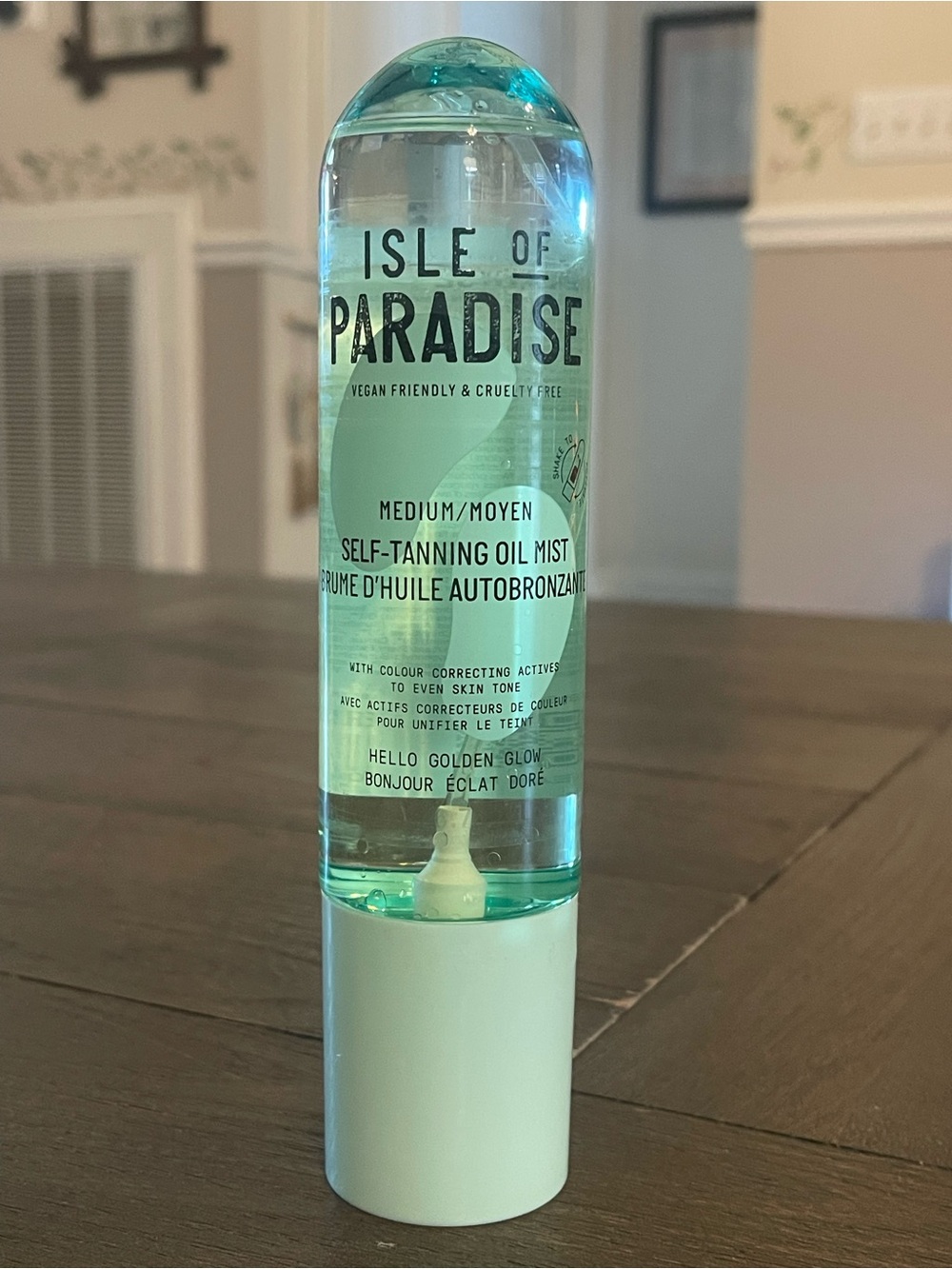 Isle of Paradise Medium Self-Tanning Oil Mist